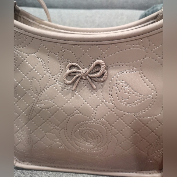 Betsey Johnson crossbody purse - Picture 4 of 9